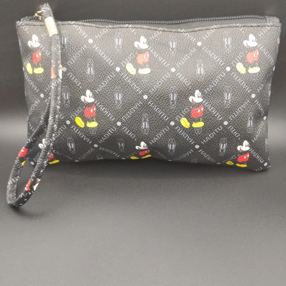 Mickey Mouse Black Wristlet - Picture 1 of 2